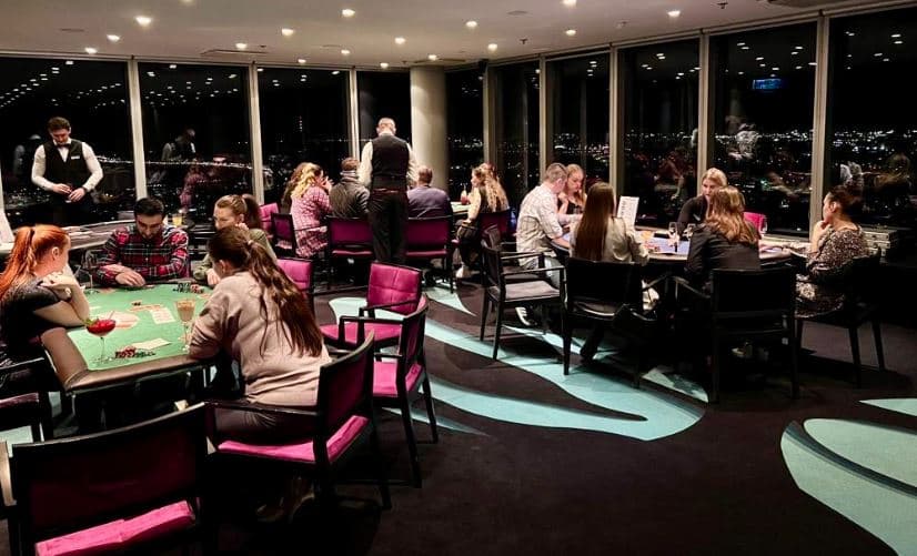 Blackjack galdi Novira Plaza pasākumā