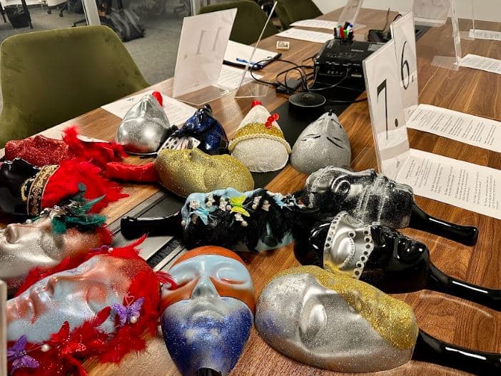 Mafijas spēle ofisā