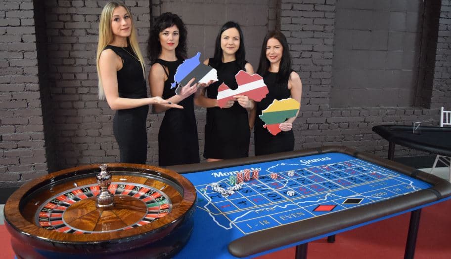 Fotosesija par godu 3 Baltijas valstīm